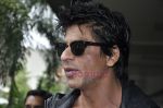 Shahrukh Khan & family return from london in Mumbai Airport  on 14th July 2011 (27).JPG