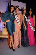 Sushmita Sen reveals 3 winners of I AM She in Trident, Mumbai on 16th July 2011 (9).JPG