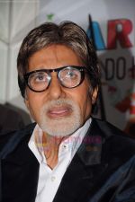 Amitabh Bachchan promotes Aarakshan on the sets of X Factor India in Filmcity, Mumbai on 19th July 2011 (40).JPG