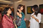 Bhagyashree at Jayashree Salecha and Tanumansa Bagrodia art exhibition in Jehangir Art Gallery on 19th July 2011 (74).JPG