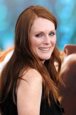 Julianne Moore at the New York premiere of the movie Crazy, Stupid, Love at the Ziegfeld Theatre on 19th July 2011.jpg
