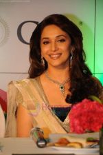 Madhuri Dixit at the launch of Emeralds for Elephants in India for 1st Time in Taj on 20th July 2011 (192).JPG