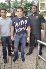 Salman Khan at Bodyguard firstlook in PVR, Juhu, Mumbai on 21st July 2011 (27).JPG