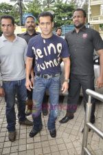Salman Khan at Bodyguard firstlook in PVR, Juhu, Mumbai on 21st July 2011 (28).JPG