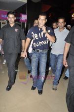 Salman Khan at Bodyguard firstlook in PVR, Juhu, Mumbai on 21st July 2011 (31).JPG