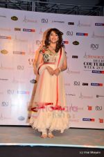 Madhuri Dixit on day 1 of Synergy 1 of Delhi Couture Week 2011 in Delhi on 22nd July 2011 (65).JPG