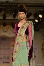 Model walk the ramp for Varun Bahl showcase at Synergy 1 Delhi Couture Week 2011 in Taj Palace, Delhi on 22nd July 2011 (33).JPG