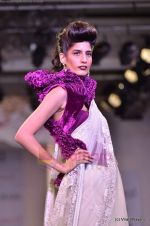 Model walk the ramp for Varun Bahl showcase at Synergy 1 Delhi Couture Week 2011 in Taj Palace, Delhi on 22nd July 2011 (57).JPG