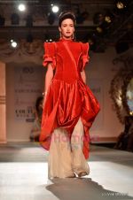Model walk the ramp for Varun Bahl showcase at Synergy 1 Delhi Couture Week 2011 in Taj Palace, Delhi on 22nd July 2011 (90).JPG