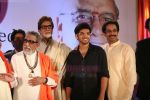 Amitabh Bachchan, Bal Thackeray unveil Dr Balaji Tambe_s book in Novotel, Mumbai on 24th July 2011 (76).JPG