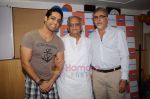 Gulzar, Salil Acharya at the Audio release of Chala Mussaddi - Office Office in Radiocity Office on 25th July 2011 (24).JPG