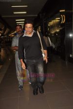 Govinda snapped in Mumbai Airport on 29th July 2011 (6).JPG