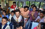 Hrithik Roshan donates bus to Dilkush school in Juhu, Mumbai on 1st Aug 2011 (54).JPG