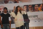 Deepika Padukone, Prateik Babbar at Aarakshan film promotions in Welingkar college on 2nd Aug 2011 (5).JPG