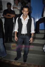 Salman Khan at Arbaaz Khan Bday Bash in Olive, Bandra, Mumbai on 3rd Aug 2011 (37).JPG