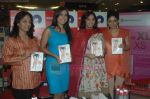 Zoa Morani at Payal Gidwani_s XL to XS Marathi version launch in Reliance Time Out, Bandra on 5th Aug 2011 (23).JPG