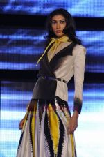 Model walk the ramp for Anand Kabra show on Blenders Pride Fashion Tour Day 2 on 6th Aug 2011 (17).JPG