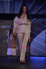 Model walk the ramp for Anand Kabra show on Blenders Pride Fashion Tour Day 2 on 6th Aug 2011 (5).JPG
