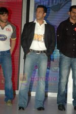 Salman Khan at Salman_s CCL press conference in Bandra, Mumbai on 6th Aug 2011 (101).JPG