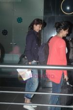 Anushka Sharma snapped in International Airport, Mumbai on 7th Aug 2011 (1).JPG