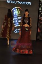 Model walk the ramp for Reynu Tandon show on Blenders Pride Fashion Tour Day 3 on 7th Aug 2011 (81).JPG