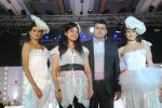 at Glam fashion show by All India Gems and Jewellery Trade Federation in Grand Hyatt, Mumbai on 8th Aug 2011 (40).JPG