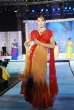 at Glam fashion show by All India Gems and Jewellery Trade Federation in Grand Hyatt, Mumbai on 8th Aug 2011 (48).JPG