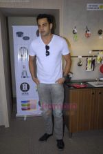 Cyrus Sahukar at Ira Dubey_s store launch in Chowpatty, Mumbai on 9th Aug 2011 (12).JPG