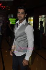 Arjan Bajwa  unveil Tell Me O Khuda look in Cinemax, Mumbai on 12th Aug 2011 (35).JPG