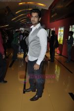 Arjan Bajwa  unveil Tell Me O Khuda look in Cinemax, Mumbai on 12th Aug 2011 (37).JPG