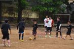 Vatsal Seth at Men_s Helath fridly soccer match with celeb dads and kids in Stanslauss School on 15th Aug 2011 (21).JPG