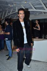 Arjun Rampal at Rohit Bal post bash for Lakme in Tote on 16th Aug 2011 (78).JPG