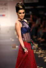 Model walks the ramp for Anita Dongre Show at Lakme Fashion Week 2011 Day 2 in Grand Hyatt, Mumbai on 18th Aug 2011 (31).JPG