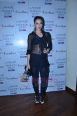 at Lakme party in Esco Bar on 18th Aug 2011 (5).JPG