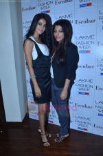 at Lakme party in Esco Bar on 18th Aug 2011 (70).JPG