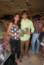 Vivek Oberoi at Secret of Nagas book launch in Mumbai on 19th Aug 2011 (39).JPG