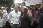 Celina Jaitley, Shreyas Talpade support Anna Hazare in Azad Maidan on 21st Aug 2011 (18).JPG