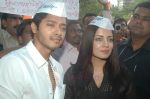 Celina Jaitley, Shreyas Talpade support Anna Hazare in Azad Maidan on 21st Aug 2011 (24).JPG