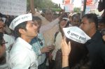 Celina Jaitley, Shreyas Talpade support Anna Hazare in Azad Maidan on 21st Aug 2011 (26).JPG