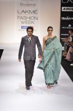Model walks the ramp for Vivek Kumar Show at Lakme Fashion Week 2011 Day 5 in Grand Hyatt, Mumbai on 21st Aug 2011 (44).JPG