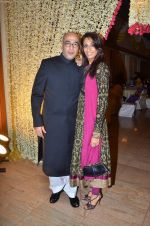 Achint Kaur at Endemol_s Sanket Vanzara_s brother wedding reception in The Club on 23rd Aug 2011 (28).JPG