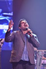 Shankar Mahadevan at Shankar Ehsaan Loy 15 years concert celebrations in Mumbai on 24th Aug 2011 (16).JPG
