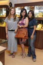 Nandita Mahtani at Neelam Kothari_s store launch in Bandra, Mumbai on 25th Aug 2011 (5).JPG