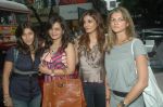 Raveena Tandon, Nandita Mahtani at Neelam Kothari_s store launch in Bandra, Mumbai on 25th Aug 201 (12).JPG