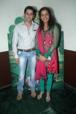 Gauri Karnik, Sameer Aftab at Bas ek Tamanna film photo shoot in Fun, Mumbai on 27th Aug 2011 (39).JPG