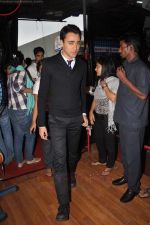 Imran Khan On the sets of Hrithik_s Just Dance in Filmcity on 27th Aug 2011 (85).JPG
