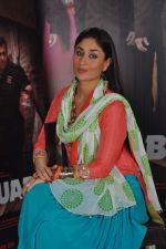 Kareena Kapoor on the sets of UTV Stars in Mehboob on 27th Aug 2011 (11).JPG