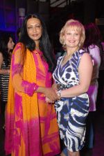 Anjanna Kuthiala and Ala Madhu at the unveiling of Maxim_s Best covers of the year in Florian, New Delhi on 27th Aug 2011 .JPG