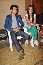 Katrina Kaif, Imran Khan on the sets of Zee Lil Champs in Famous Studio, Mahalaxmi on 29th Aug 2011 (24).JPG