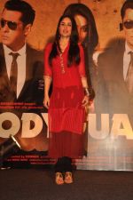 Kareena Kapoor honours various Bolywood stars bodyguards in Taj Land_s End on 30th Aug 2011 (22).JPG